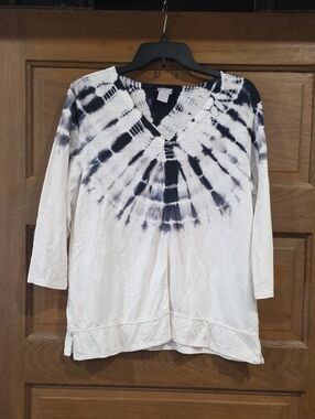 Chico's Black & White Tie-Dye V-Neck Tunic Top